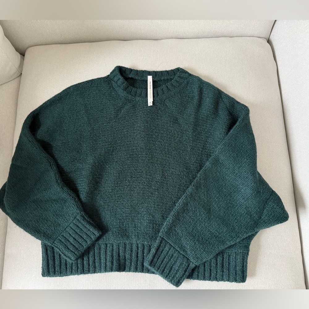 Aritzia Babaton Forest Green Crew Neck Sweater